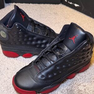 Jordan Men's Black and Red Retro Sneakers